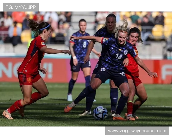 荷兰女足在预选赛中未能晋级巴黎奥运会，飞翔的荷兰女足还有未来