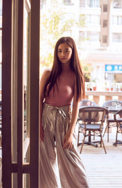 开云体育平台-孙颖莎与王曼昱竞争激烈，谁是最强女单选手，孙颖莎和王曼昱女双决赛采访