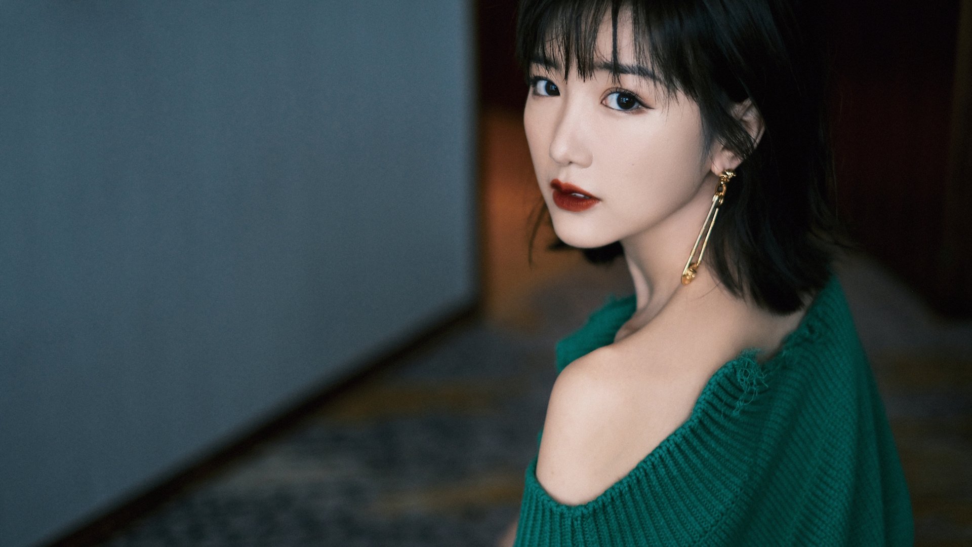 开云体育网站-新生代球迷成长为主力观众改变内容生态，新生代足球解说