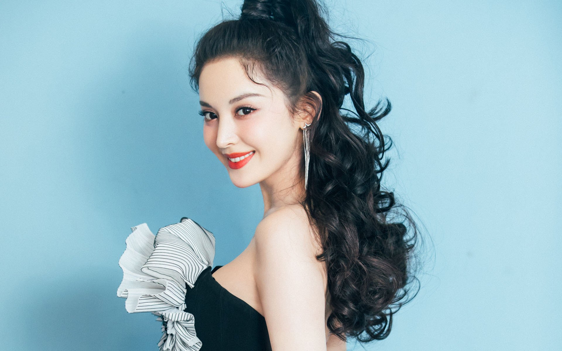 足球比赛视频解读缺少战术层次引导,足球比赛体系与战术打法