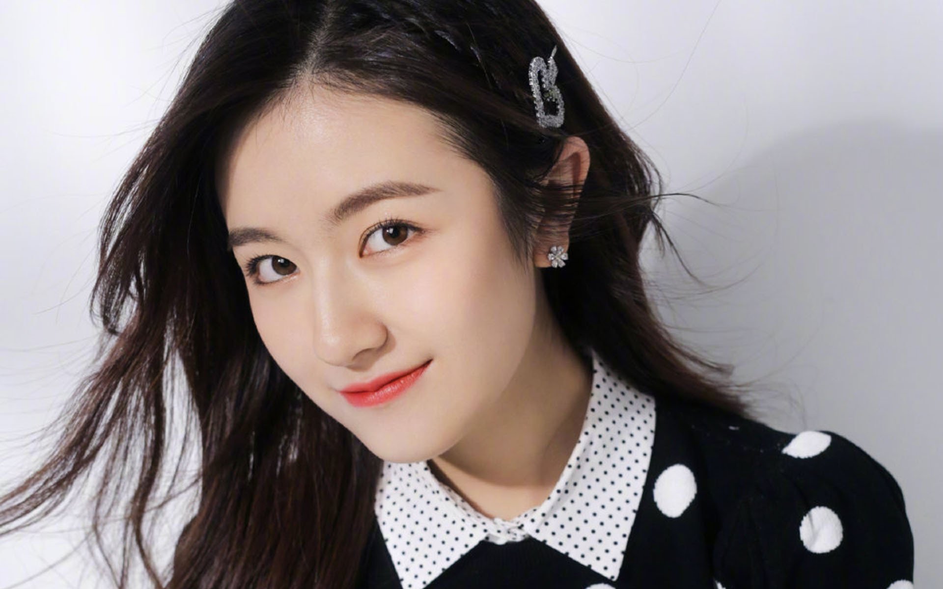 高校篮球设立运动表现研究室促进数据挖掘应用，浅析我校篮球现状及对策